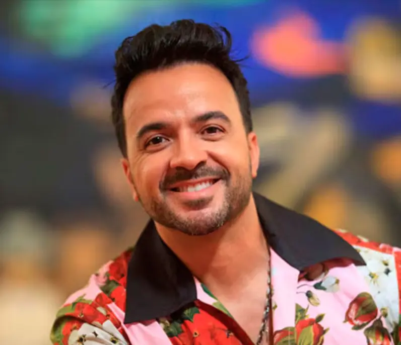 ¡Luis Fonsi arranca su ‘Mar Infinito World Tour 2027’, una ‘vaina’ que promete ‘chercha’ global! Luis Fonsi arranca su Mar Infinito World Tour 2027, una gira que promete celebración global