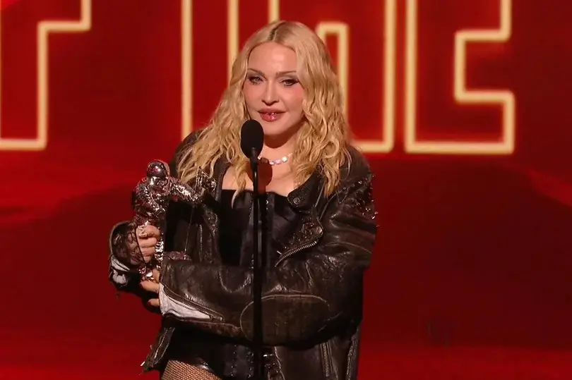 Madonna la ‘Rompió’ en los MTV VMA 2026: ¡Un Palo a Taylor Swift! Madonna la Rompió en los MTV VMA 2026: Un Palo a Taylor Swift