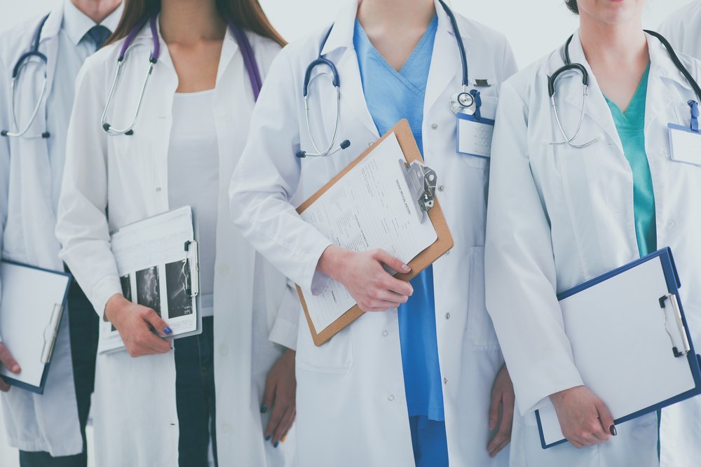 Médicos Pasantes en Pie de Lucha por Sus Contratos