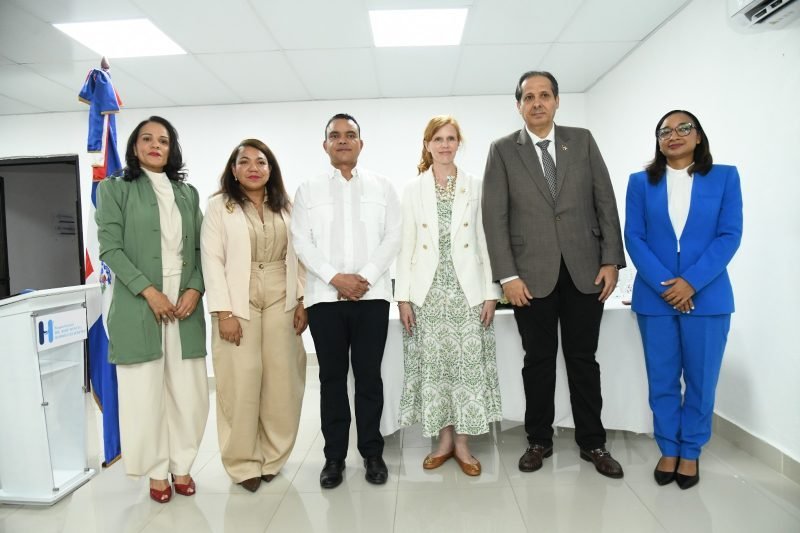 ¡El sistema de salud dominicano se pone ‘nítido’ para visita de Estados Unidos! El sistema de salud dominicano se pone nitido para visita de Estados Unidos