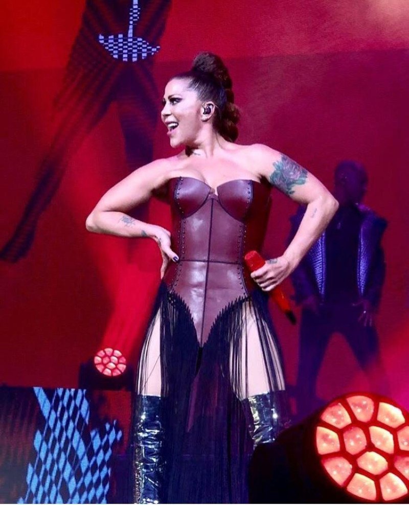 Alejandra Guzmán se ‘zafó’ la cadera en concierto: ¡Tremenda ‘vaina’! Alejandra Guzmán se zafó la cadera en concierto: ¡Tremenda situación!