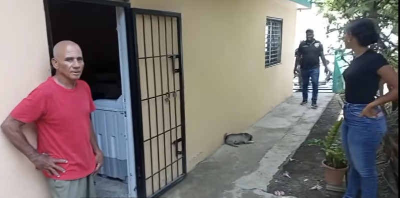 ¡La ‘Vaina’ se Puso Fea! Asaltan a Regidor y la Casa de Julián Oro Duro La Vaina se Puso Fea Asaltan a Regidor y la Casa de Julian Oro Duro