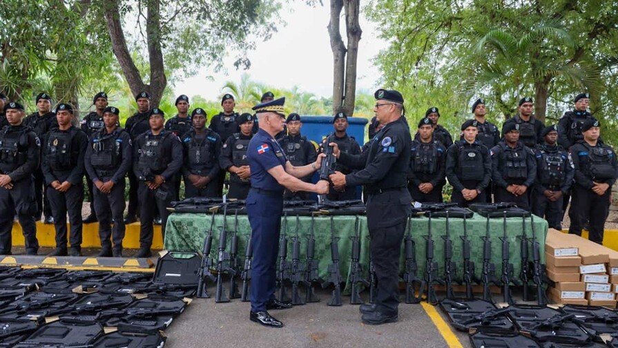 La Policía se pone ‘Heavy’: Armas de alto calibre para el ‘tigueraje’ táctico La Policía se pone Heavy: Armas de alto calibre para el tigueraje táctico