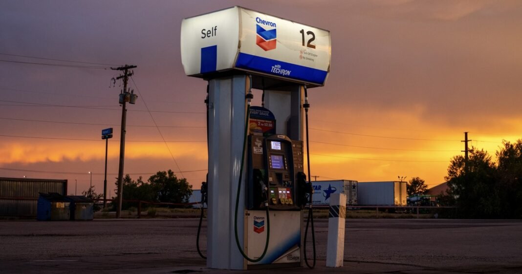 Precio de la Gasolina Sube a la Luna