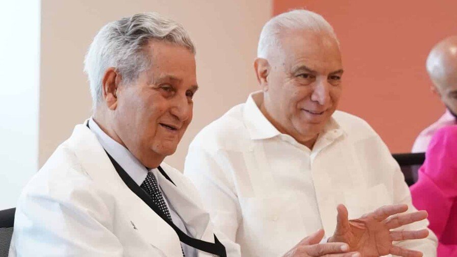 Dr. Ramón Tallaj visita Ciudad Sanitaria y promete impulso a la salud