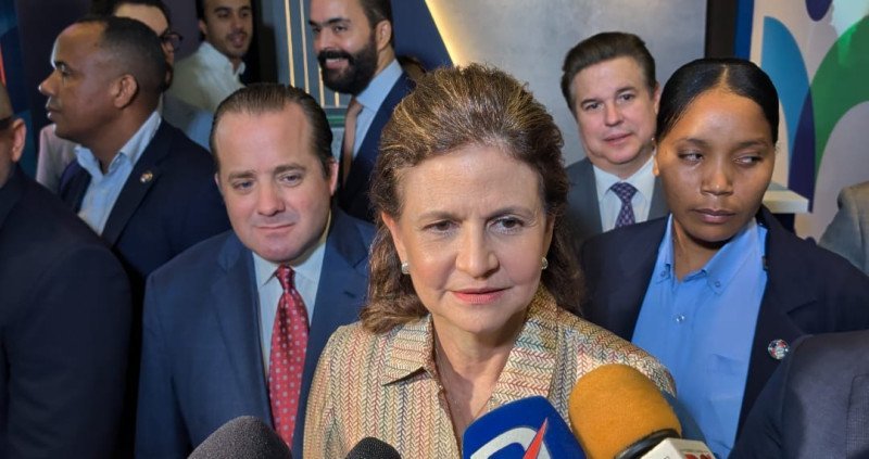 La ‘vaina’ de la luz: Raquel Peña en pleno apagón y el relajo de las facturas Fallo Eléctrico Interrumpe Discurso de Raquel Peña sobre Altas Facturaciones