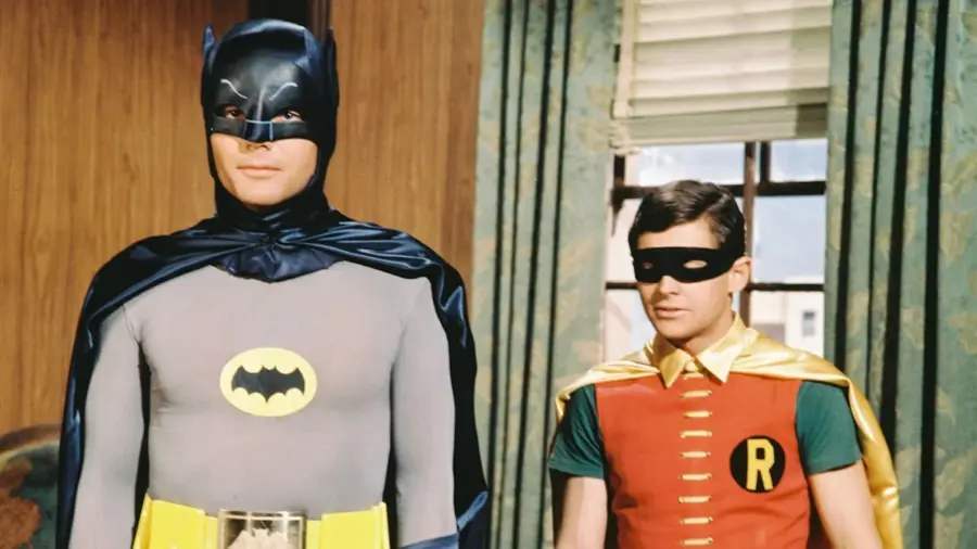 ¡Qué ‘vaina’! Venden la Mansión de Batman por un dineral, ¡y sin Baticueva! La Mansión de Batman en Venta: Un Lujo Sin la Famosa Cueva