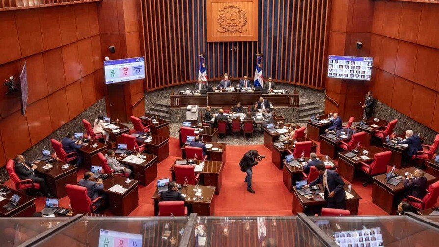 ¡Senado se Pone las Pilas! Aprueban Ley Contra Trabajo Forzoso, ¡una ‘vaina’ seria! Senado se Pone las Pilas Aprueban Ley Contra Trabajo Forzoso una vaina seria