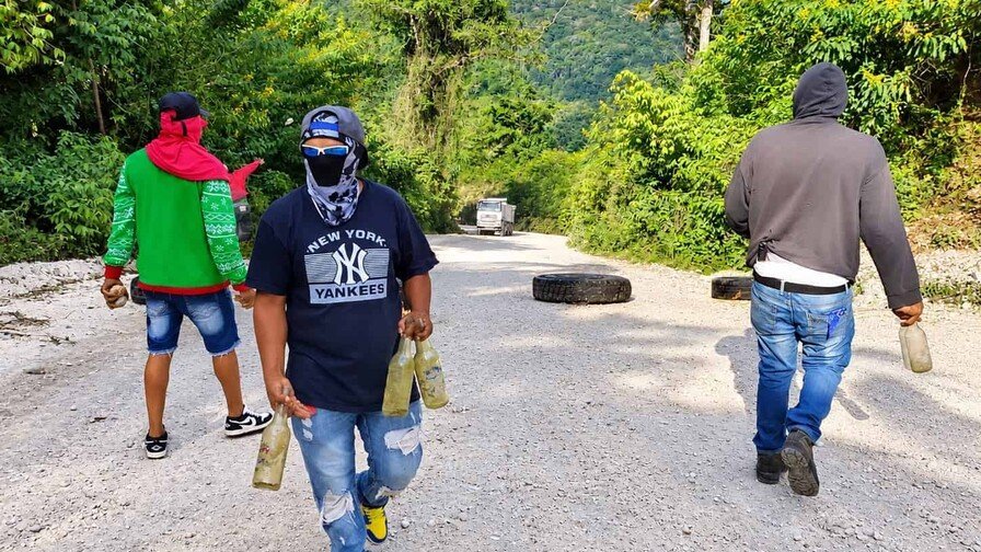 El ‘Coro’ de Santa Elena Retoma las Protestas: ¡La ‘Vaina’ Está Caliente! Santa Elena Retoma las Protestas por Promesas Incumplidas