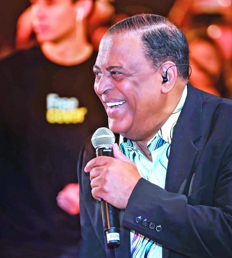 Wilfrido Vargas: El ‘Beduino Mayor’ en un ‘Coro’ ‘Jevi’ con Free Cover que lo redimensiona Wilfrido Vargas: El Beduino Mayor en un encuentro memorable con Free Cover que lo redimensiona