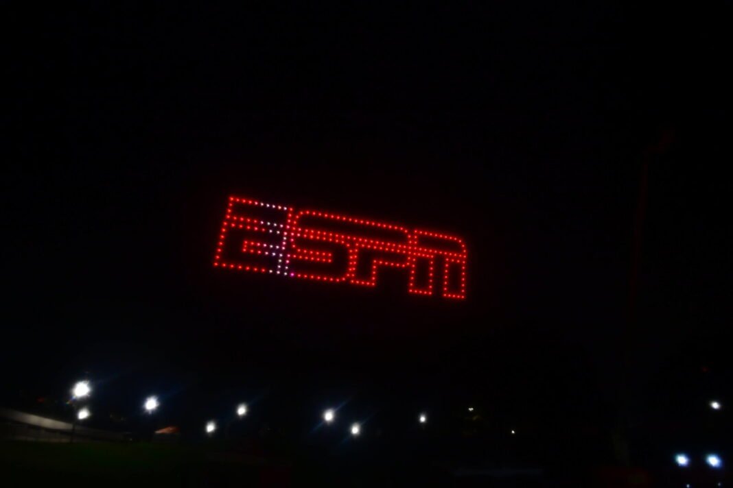 Adiós a Dan Davis, la ‘Voz Bacana’ de ESPN Radio que Nos Marcó a Todos Adios a Dan Davis, la Voz de ESPN Radio que Nos Marco a Todos