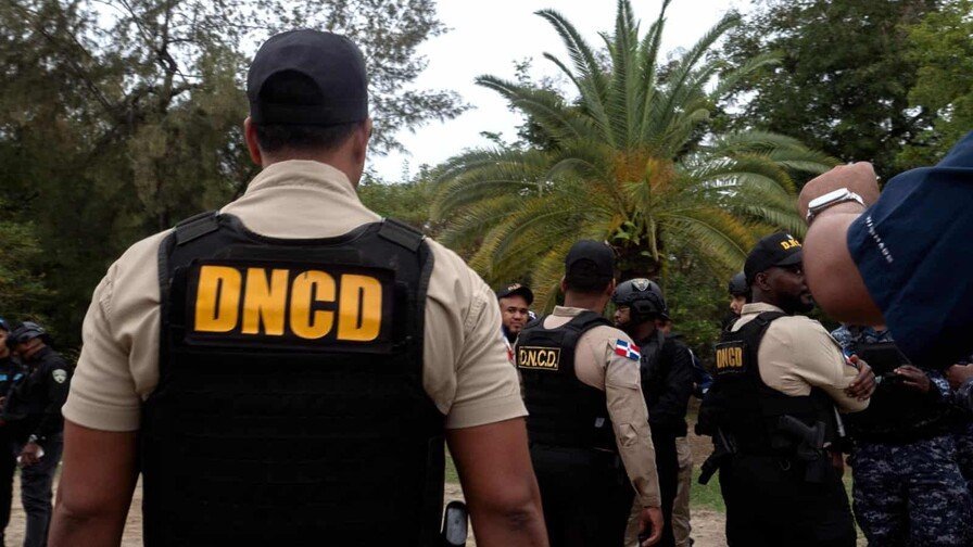 ¡Qué ‘Vaina’! Agentes de la DNCD se la ‘juegan’ y caen en Miami por narcotráfico Agentes de la DNCD se la juegan y caen en Miami por narcotráfico