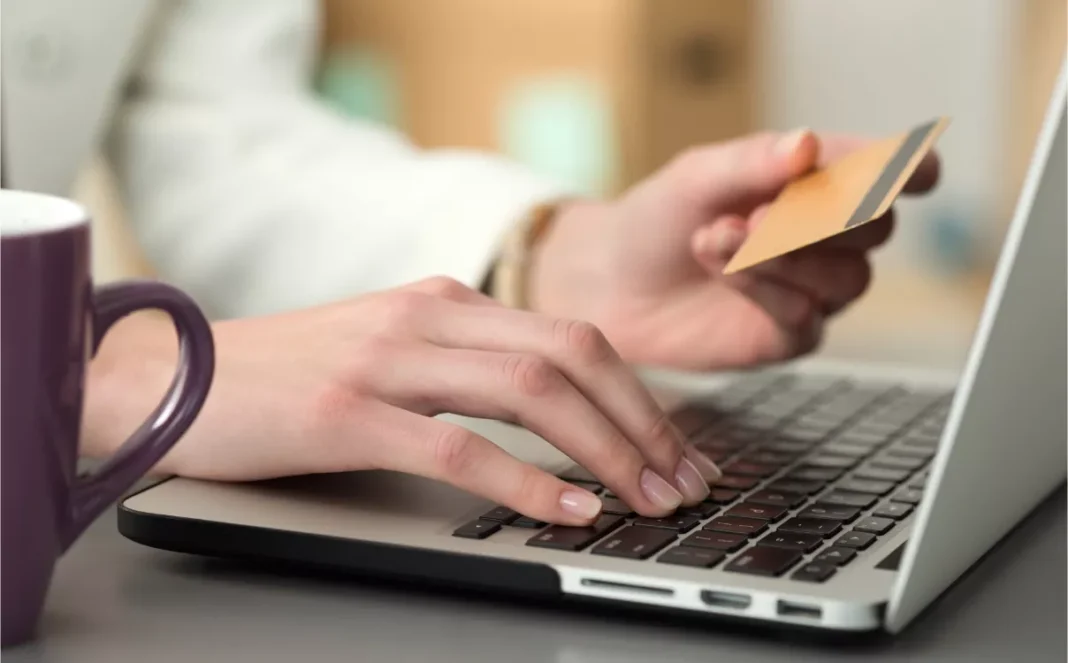 La ‘Vaina’ del Dólar: ¿’Klk’ con tus Compras Online? El Impacto del Dólar en las Compras Online y el Bolsillo Dominicano