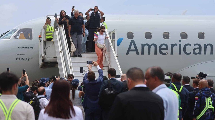 ¡No te creas el ‘bochinche’! American Airlines aclara su oficina en Santo Domingo sigue ‘de lo más bien’ American Airlines aclara su oficina en Santo Domingo sigue abierta
