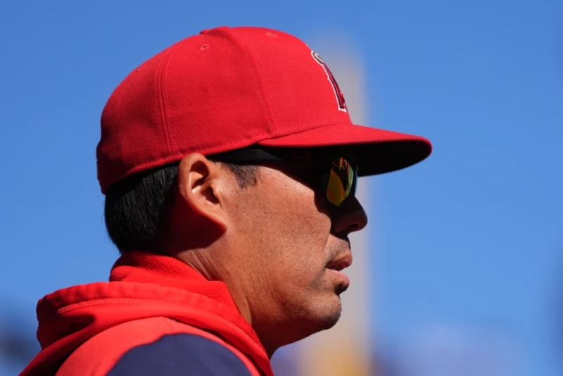 ¡Ay, mi madre! Los Angelinos le dan el ‘bote’ a Kurt Suzuki tras una campaña de 100 derrotas Los Angelinos despiden a Kurt Suzuki tras una campaña de 100 derrotas