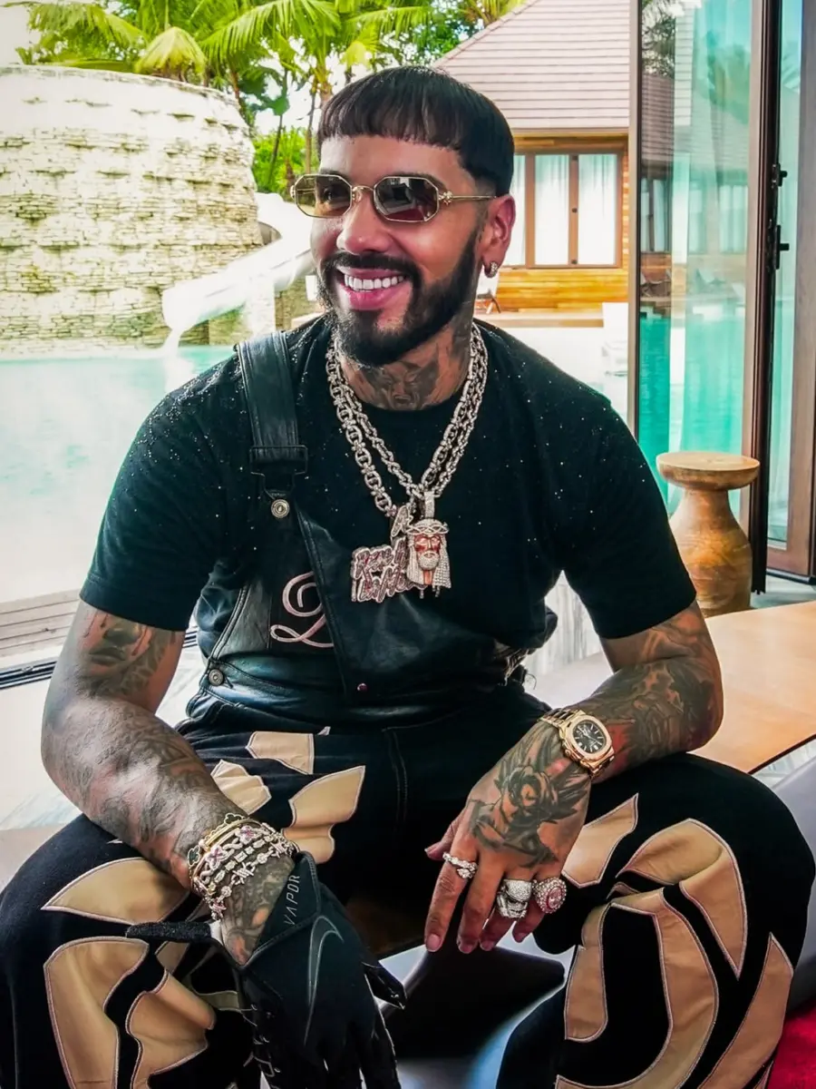¡Qué ‘vaina’ con Anuel AA! Pide a Karol G que lo desbloquee: ¿’Chercha’ o estrategia de marketing? Que vaina con Anuel AA! Pide a Karol G que lo desbloquee: Chercha o estrategia de marketing?