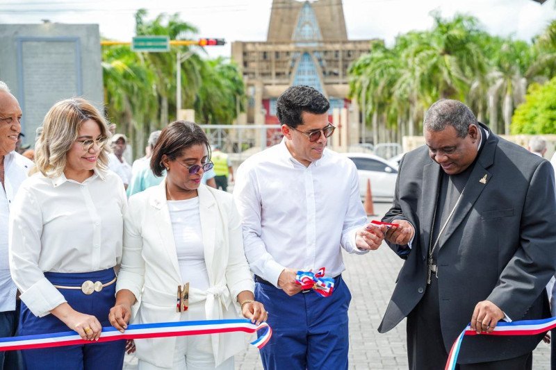 David Collado Mete Mano en Higuey: Embellecimiento que es Una Bendicion