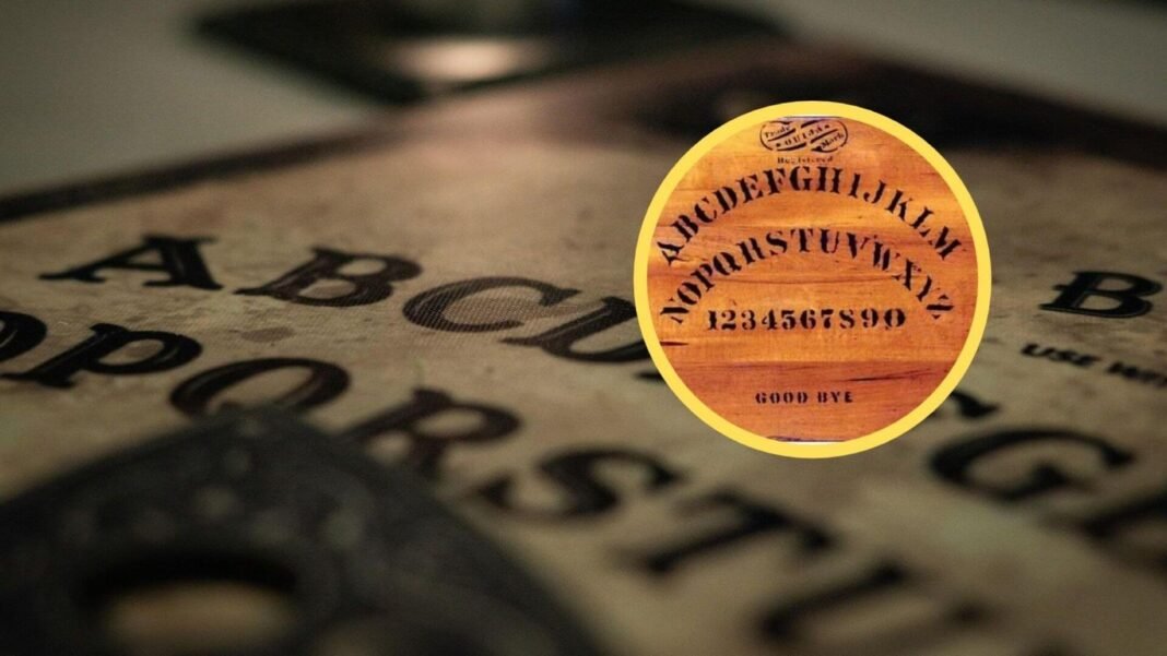 El Origen de la Ouija: Un ‘Tigueraje’ Comercial con Pinceladas de Misterio El Origen de la Ouija: Negocio Comercial y Misterio