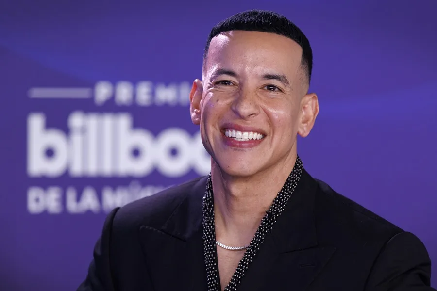 Que vaina jevi Daddy Yankee suelta La Postal, un album para amar de verdad