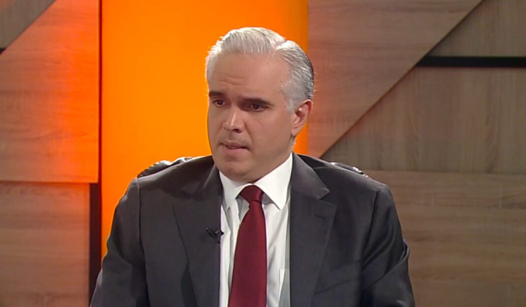 Docentes Contratados: ¡El ‘Tapón’ de los Pagos Atormenta al Magisterio Dominicano! Docentes Contratados: El Tapon de los Pagos Atormenta al Magisterio Dominicano