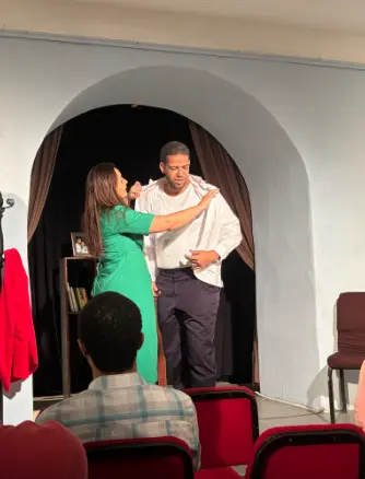 Festival de Teatro Joven ‘Un Rato’: Drama y Comedia pa’l Tigueraje en la Zona Colonial Festival de Teatro Joven Un Rato: Drama y Comedia para el publico en la Zona Colonial