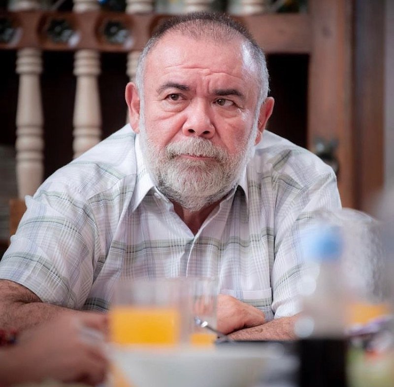 ¡Ay, mi madre! La ‘vaina’ de Jesús Ochoa: Actor hospitalizado tras caída impactante en escenario Actor Jesús Ochoa hospitalizado tras caída en escenario