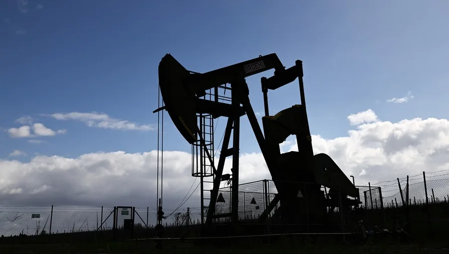 El Petróleo de Texas ‘Coge Fuego’: Sube a un Pico en un Mes El Petróleo de Texas Sube a un Pico en un Mes