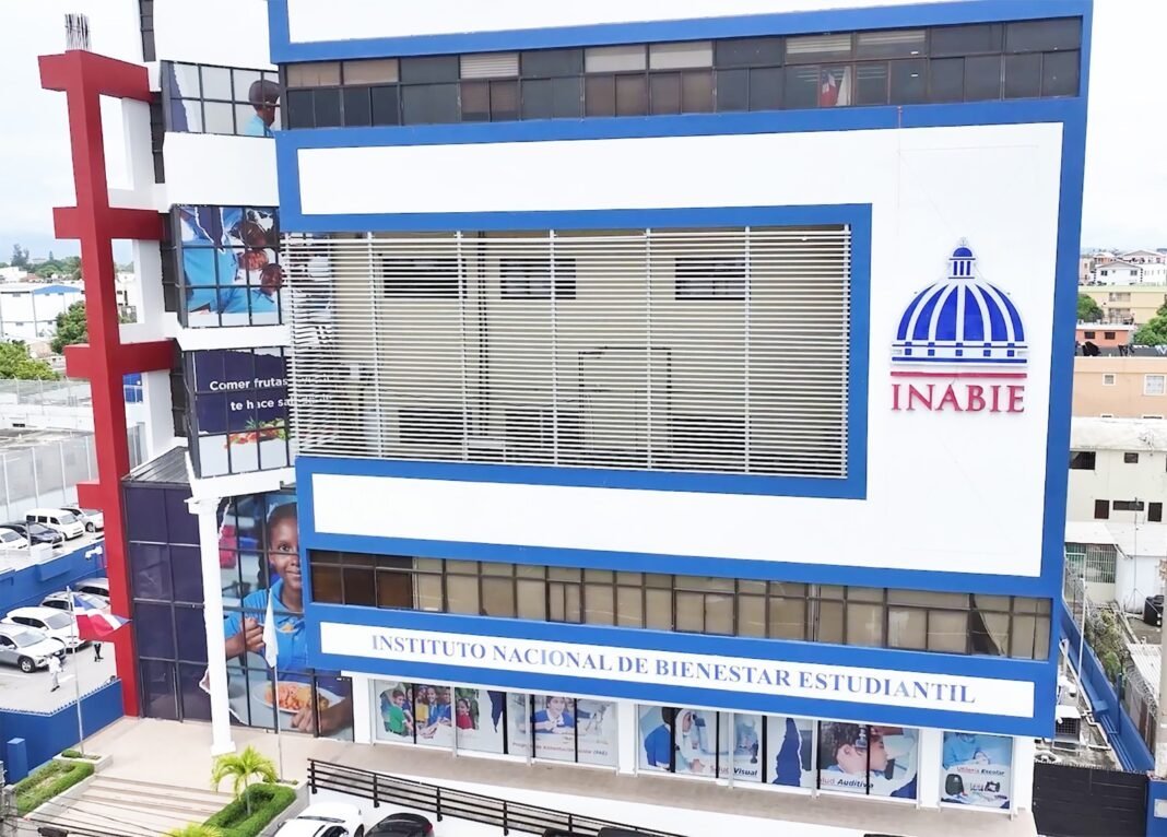 INABIE La vaina de la transparencia en utilería escolar esta activa