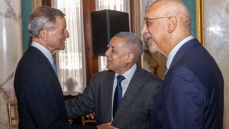 Excanciller Roberto Álvarez: ¡No es ‘relajo’ la vaina de Haití! Excanciller Roberto Álvarez: La crisis de Haití no es un juego