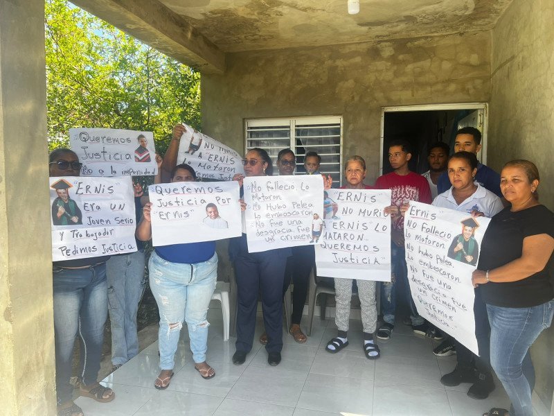 El ‘klk’ en La Vega: Familia de Ernis De la Cruz clama justicia y denuncia negligencia El caso de Ernis De la Cruz en La Vega: Familia clama justicia y denuncia negligencia