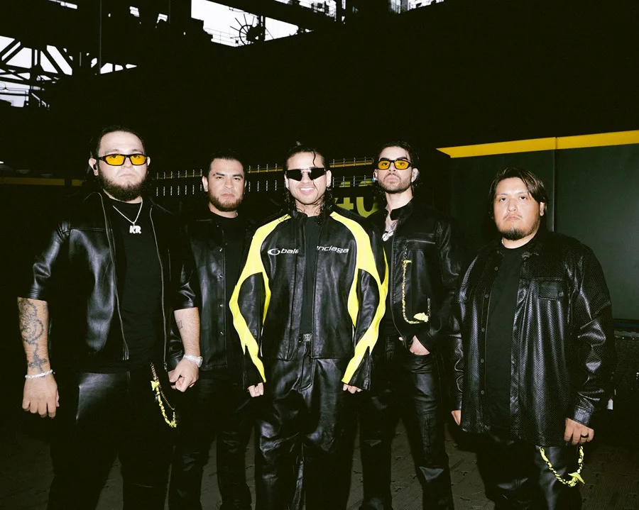 ¡Fuerza Regida ‘Rompiendo’ el Esquema en los Billboard con su ‘Vaina’ Innovadora! Fuerza Regida Rompiendo el Esquema en los Billboard con su Vaina Innovadora
