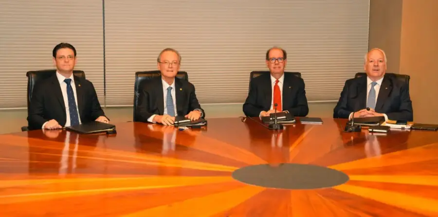 Un Nuevo ‘Tigueraje’ en la Directiva del Grupo Popular: ¡Klk con los Cambios! Un Nuevo Liderazgo en la Directiva del Grupo Popular: Cambios Importantes
