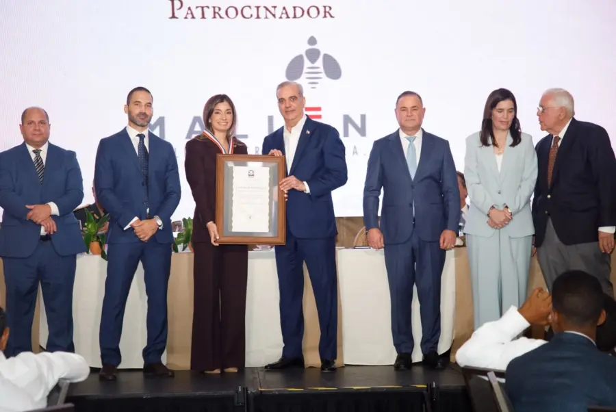 Gobierno se ‘bota’ con hacendados: ¡Un ‘klk’ de apoyo al agro dominicano! Gobierno se bota con hacendados: Un klk de apoyo al agro dominicano