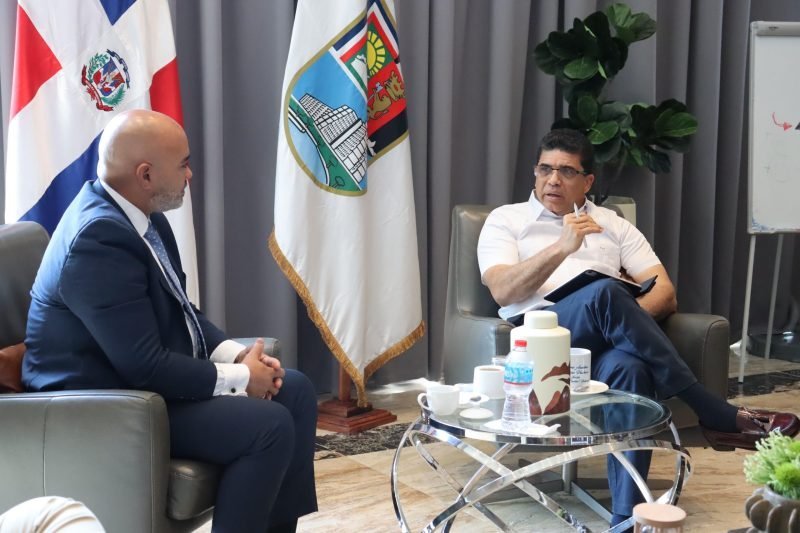 ¡Se formó el ‘coro’! Darío Contreras y Alcaldía SDE de la mano pa’ eficientizar los servicios Hospital Darío Contreras y Alcaldía SDE Unen Esfuerzos para Mejorar Servicios