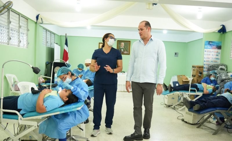 Inabie ‘se luce’ con un ‘palo’ de jornada de salud en Ocoa: ¡Un ‘coro’ para los estudiantes! Inabie se luce con jornada de salud en Ocoa para los estudiantes