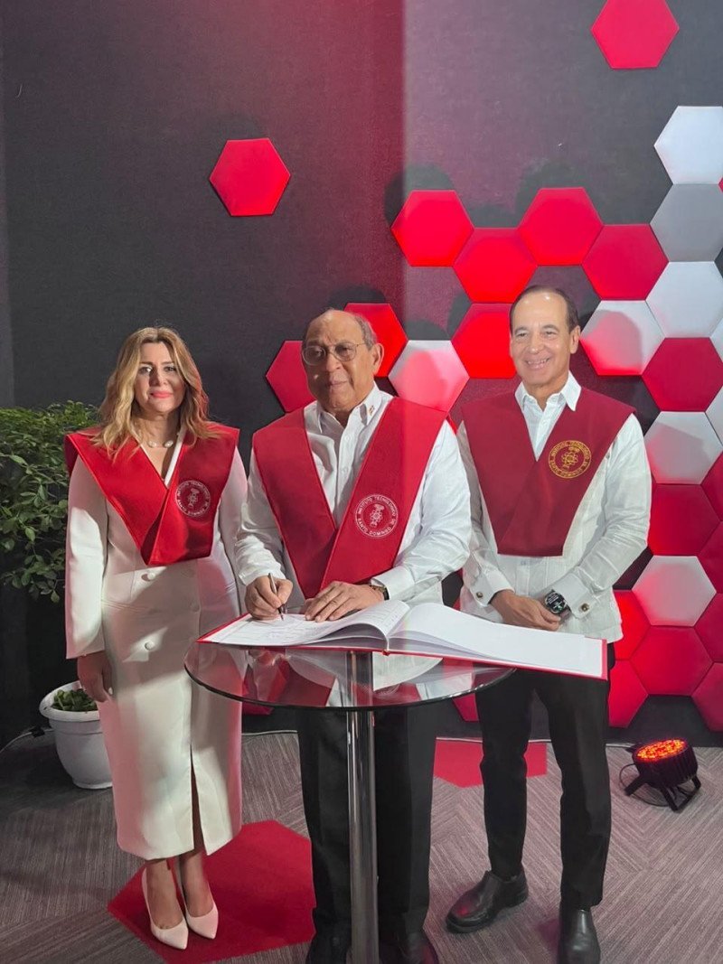 Intec le da su ‘Bacano’ reconocimiento al ministro del Mescyt: ¡Una trayectoria de ‘tigueraje’ educativo! Intec le da su Bacano reconocimiento al ministro del Mescyt: Una trayectoria de tigueraje educativo!
