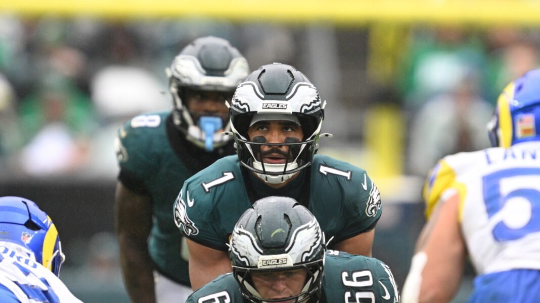 Jalen Hurts: ¡Un Golpe Bajo para los Eagles tras su Inesperada Salida! Jalen Hurts: Un Golpe Bajo para los Eagles tras su Inesperada Salida