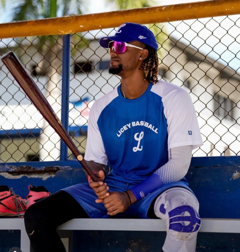 Kevin Alcantara El Jaguar del Licey que cambio la pista por jonrones