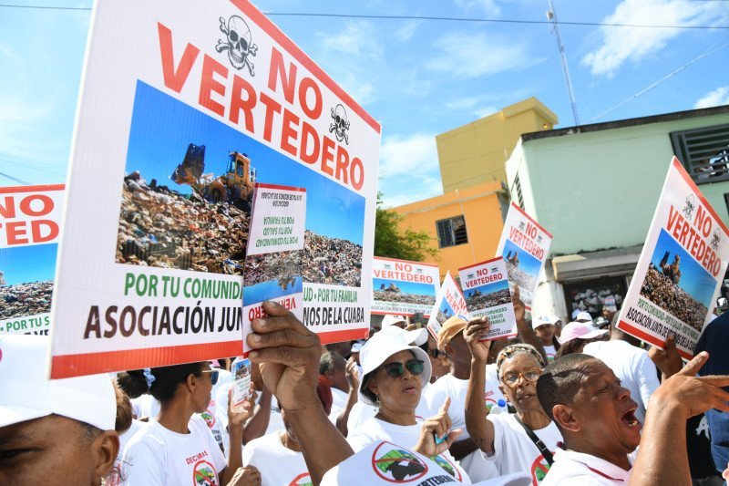 ¡Se acabó la ‘vaina’! La Cuaba celebra el fin del vertedero con tremendo ‘coro’ Se acabo la vaina La Cuaba celebra el fin del vertedero con tremendo coro