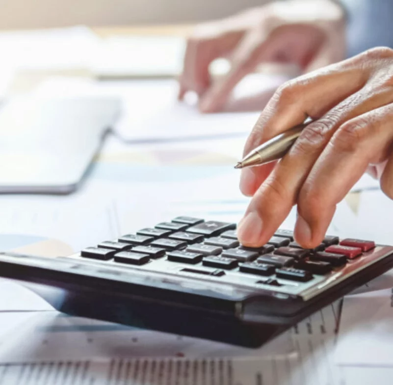 La ‘Vaina’ del Crédito Caro: ¿Por Qué los Bancos Dominicanos Ganan un ‘Viaje’ y las Tasas no Bajan? Crédito Caro: ¿Por Qué los Bancos Dominicanos Ganan Tanto y las Tasas no Bajan?