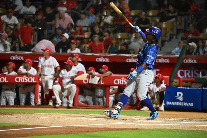 ¡El Licey se puso los ‘pantalone’ en el debut! Madé y Alcántara desatan la ‘chercha’ en el Quisqueya El Licey se puso los pantalones en el debut Madé y Alcántara desatan la chercha en el Quisqueya