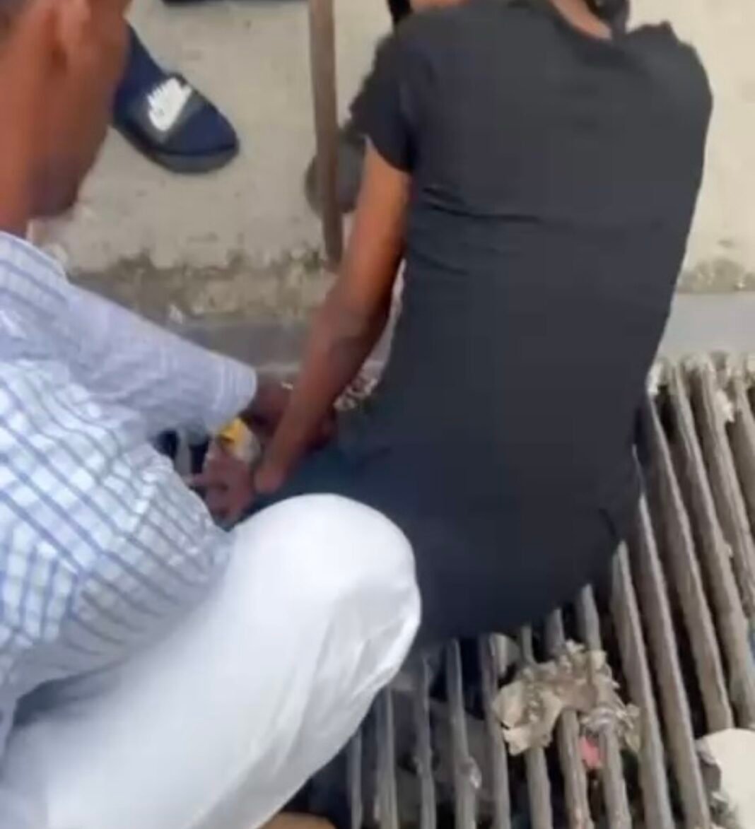 ¡Qué Vaina! Madre denuncia peligro por ‘tapa’ abierta en Los Tres Brazos Madre denuncia peligro por tapa abierta en Los Tres Brazos