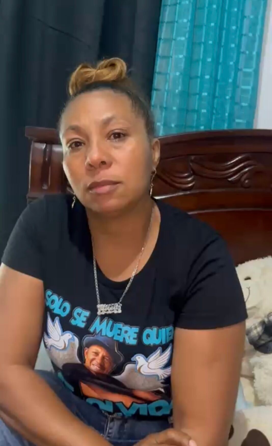 ¡Qué vaina! Madre dominicana clama por su hijo supuestamente en una base militar de Rusia Madre dominicana clama por su hijo supuestamente en una base militar de Rusia