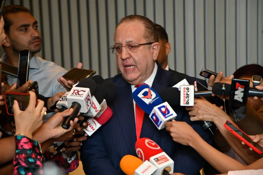 Magín Díaz y el ‘tranque’ de los subsidios: Un llamado al diálogo nacional Magín Díaz y el tranque de los subsidios: Un llamado al diálogo nacional