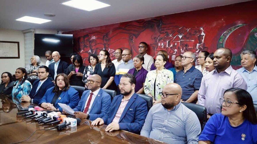 ¡El ‘Coro’ Médico se alista para un Paro Nacional este Martes 13! El Colegio Médico Dominicano se alista para un Paro Nacional este Martes 13