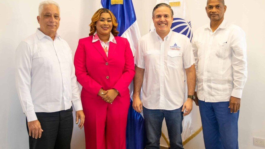 Merca SD: ¡Qué ‘Vaina’ Bacana! La Reconstrucción de la Nave F1 en Marcha para el Desarrollo Nacional Merca Santo Domingo: La Reconstrucción de la Nave F1 en Marcha para el Desarrollo Nacional