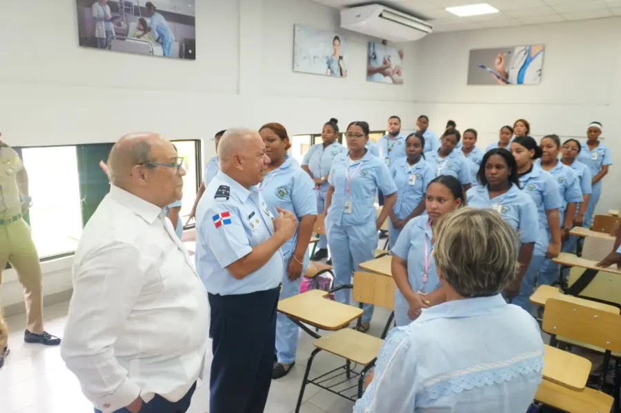 MESCyT y MIDE arman un ‘coro’ por la educación vocacional: ¡Qué ‘jevi’ iniciativa! MESCyT y MIDE arman un plan por la educación vocacional: ¡Excelente iniciativa!