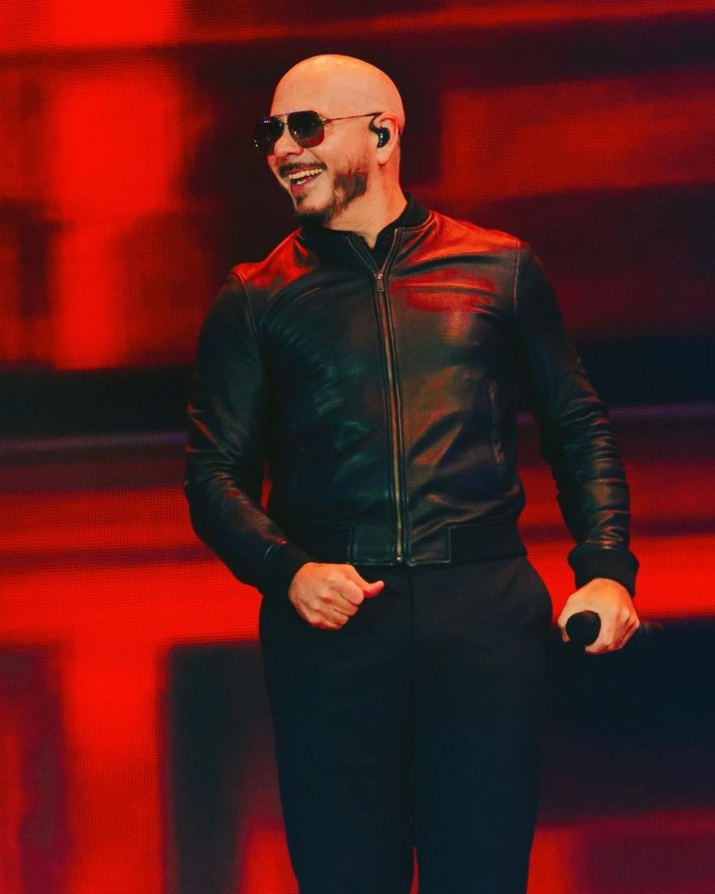 Pitbull ‘tira la luz’ sobre El Cata, Omega y las regalías: ¡una ‘vaina jevi’ del patio! Pitbull revela detalles sobre El Cata, Omega y las regalías: una historia del patio