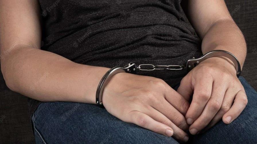 ¡Coge dato, ‘Beybi’! Apresada en Capotillo por Robo: La Policía ‘ta’ activa Coge dato Beybi Apresada en Capotillo por Robo La Policía esta activa
