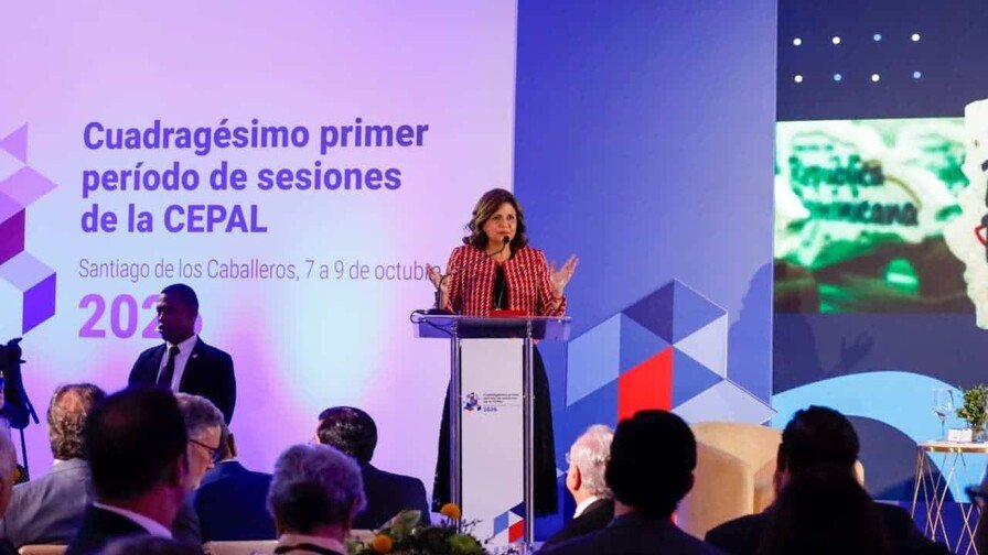 ¡La economía dominicana ‘ta’ en ‘alta’! Raquel Peña suelta los números jevis en la Cepal Economía Dominicana en Alta: Crecimiento e Inversión según Raquel Peña en Cepal